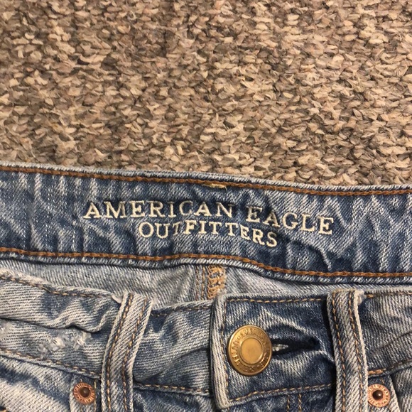 American Eagle Outfitters High Rise Festival Light Wash Ripped Denim Shorts 4 - Picture 5 of 10